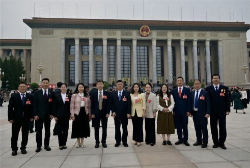 中国工会十八大代表风采丨朱文英：扛起工会担当，与广大职工一起争做新时代奋斗者